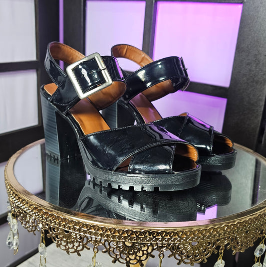 Zapatilla JJRZ Estilo Casual y Elegante Tacon con Suela Grande y Charol