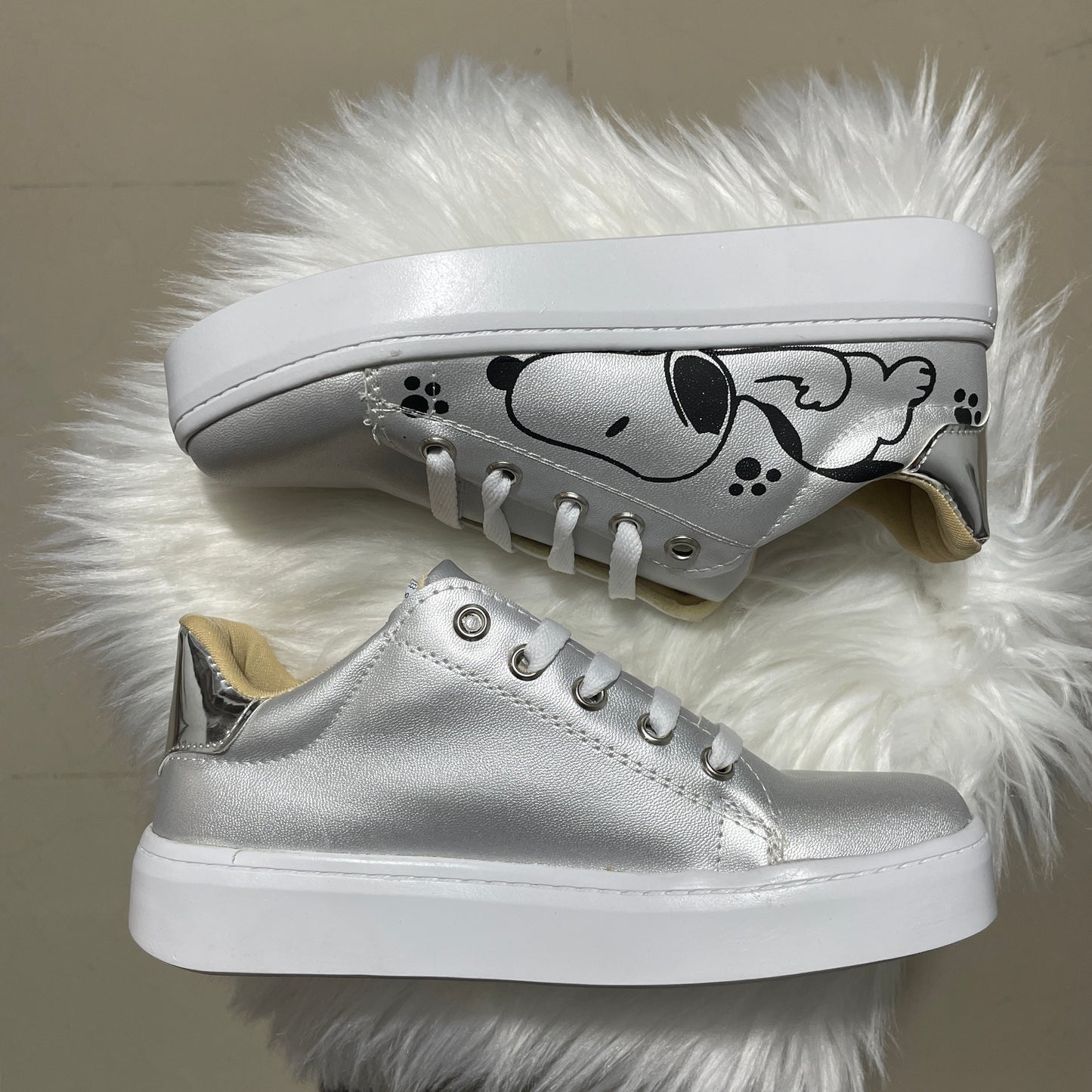 Tenis MISS ALE Moda Casual Urbana Snoopy Plata