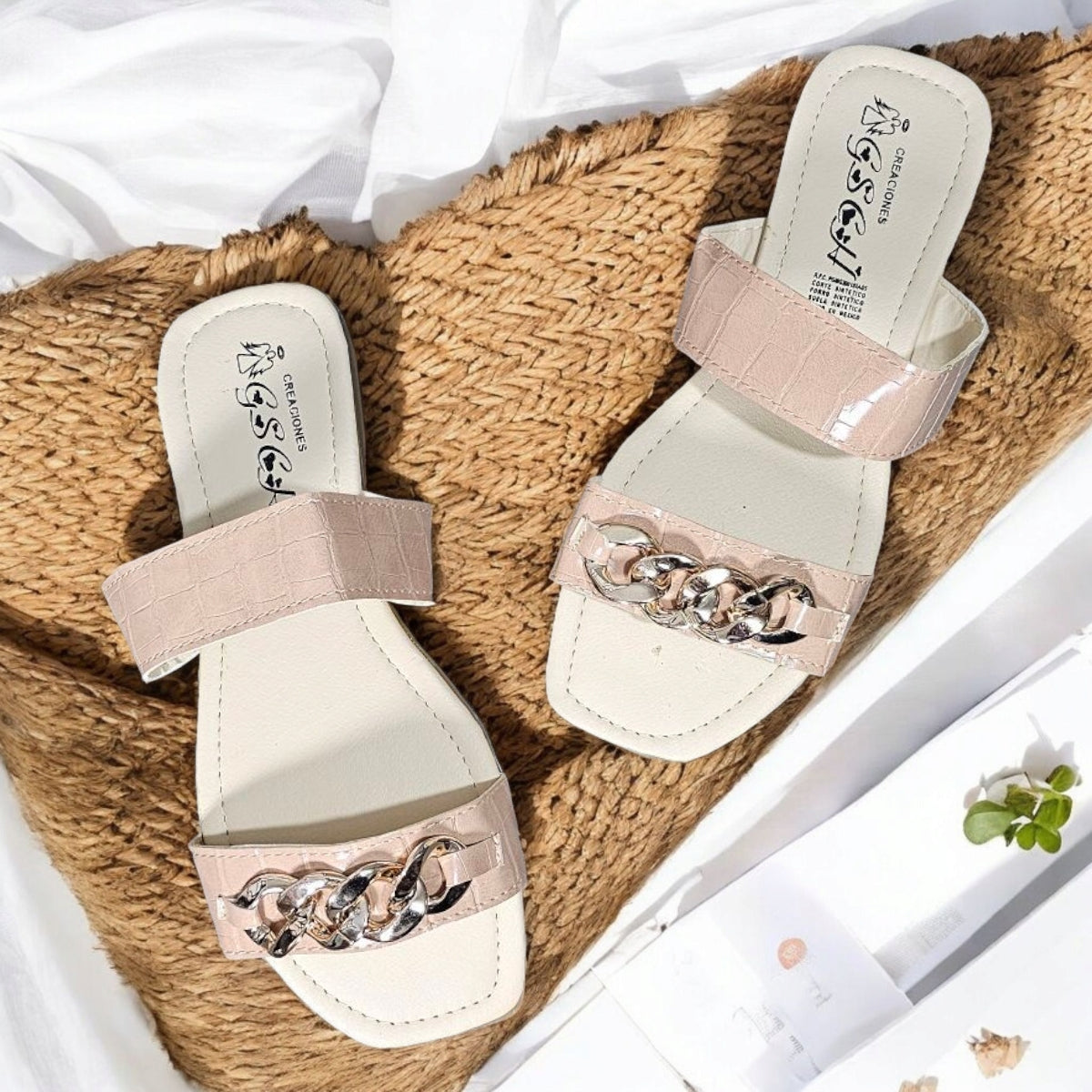 Sandalia GSCH 018 Planas y Cadena Decorativa