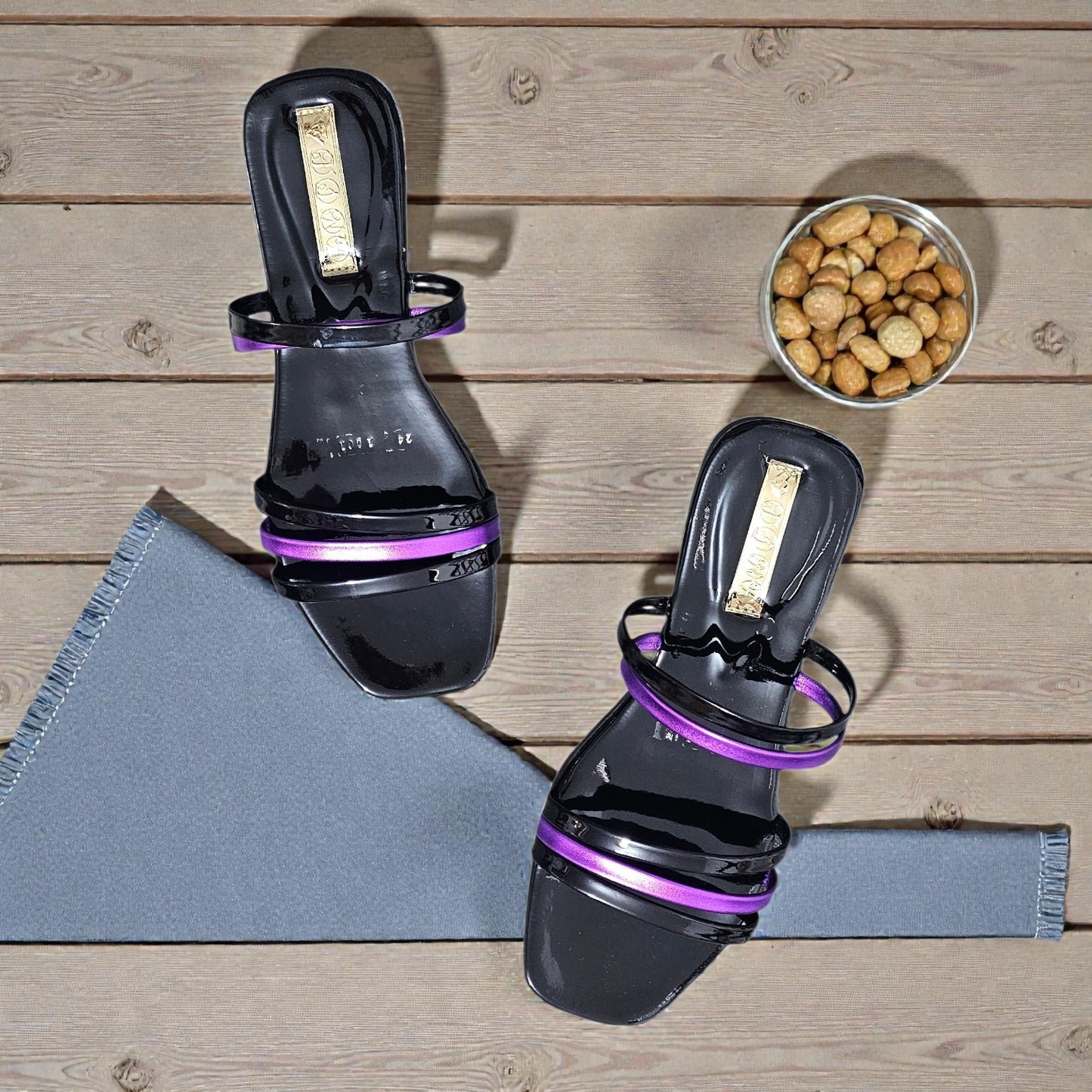 Sandalia FINA 1001 B Plana Negro y Brillante