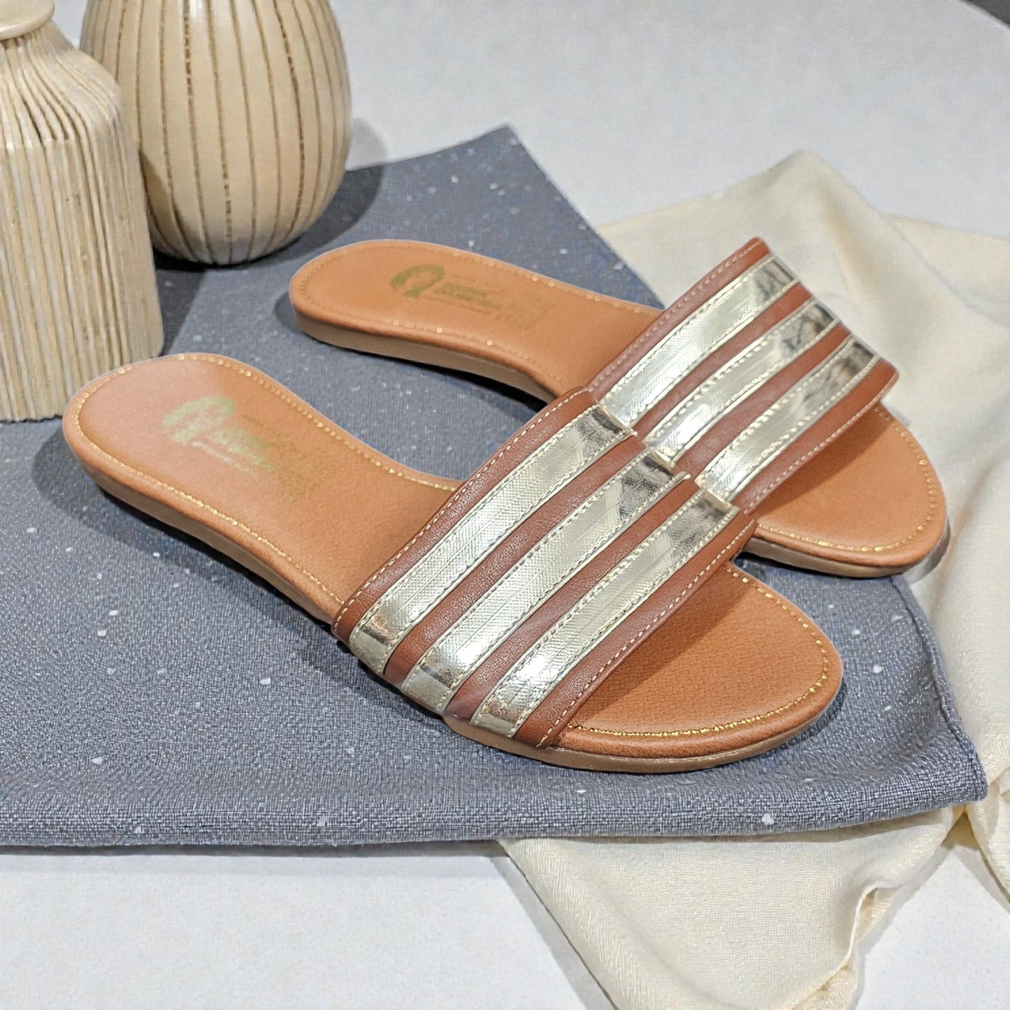 Sandalia IDUNA 106 Rayas Doradas